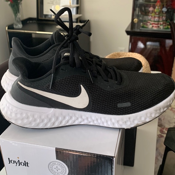 Nike revolution sneakers - Picture 1 of 3